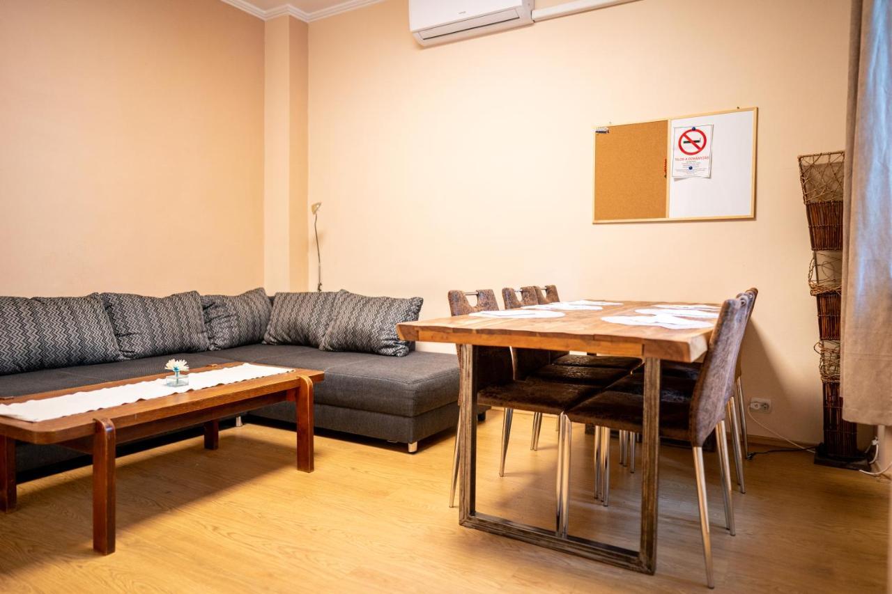 Apartment Of Koezraktar Boedapest Buitenkant foto
